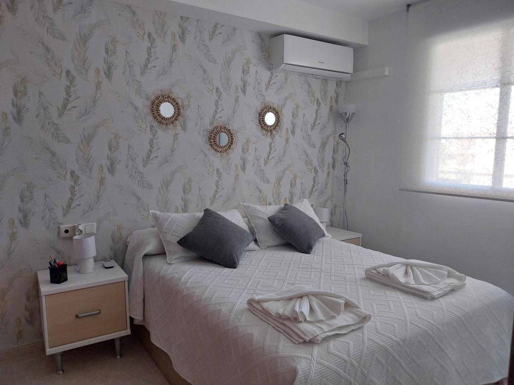 Acogedor Con Terraza Y Vistas Al Jardin